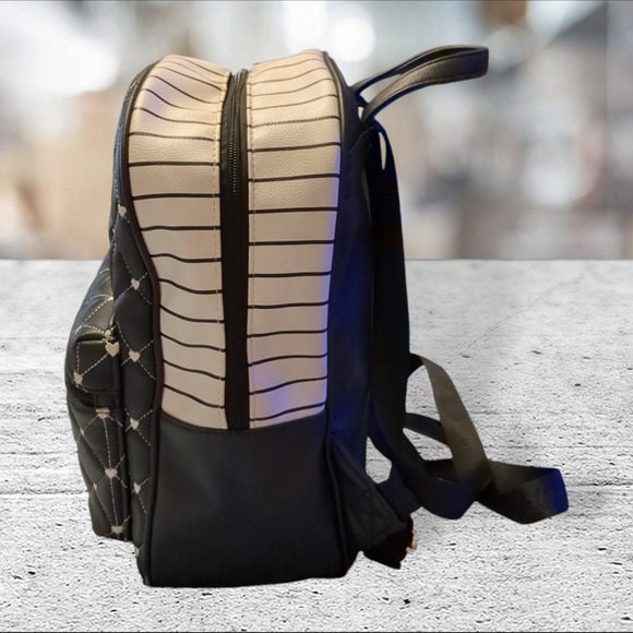 Betsey johnson mini backpack. - Picture 5 of 12